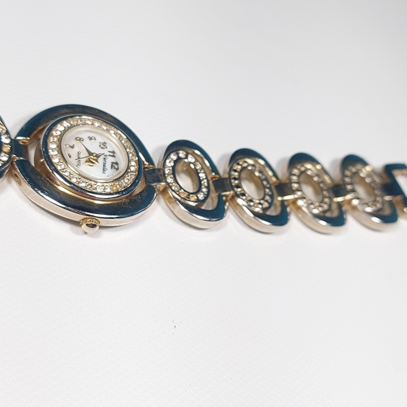 Varsales Womens Gold Silver Tone Crystal MOP Bracelet Wrist Watch, New Battery - Picture 6 of 7